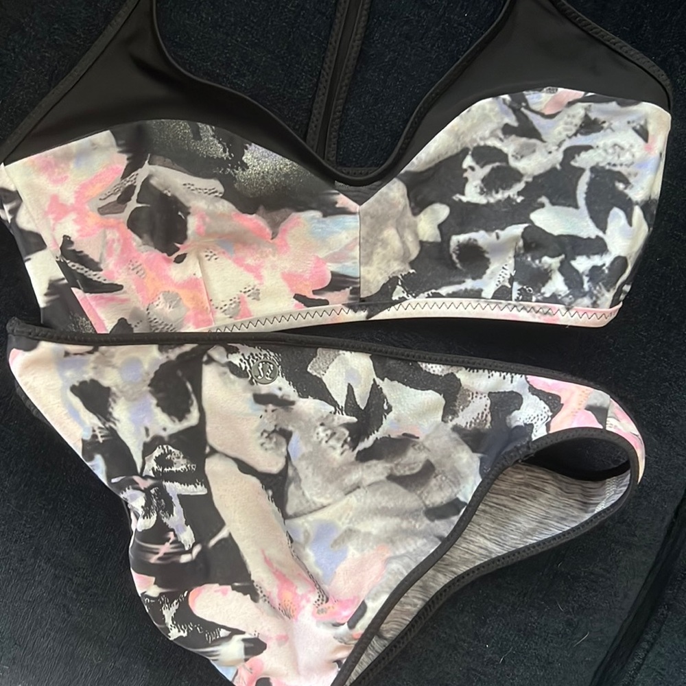 Lululemon reversible bikini swim set size 4